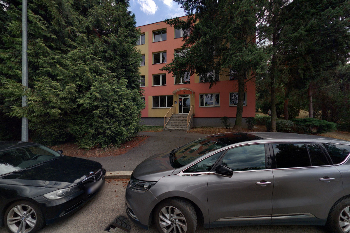 Společenství vlastníků Nedvězká 2225 - 8