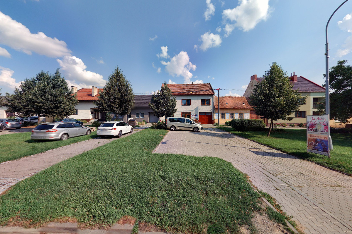 Vinozesklepa Vína&Rumy foto 2