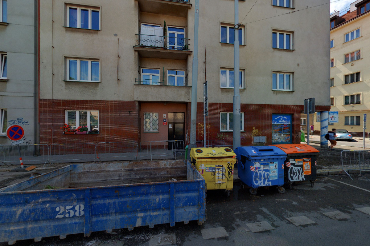 Barvy Laky Černokostelecká foto 4