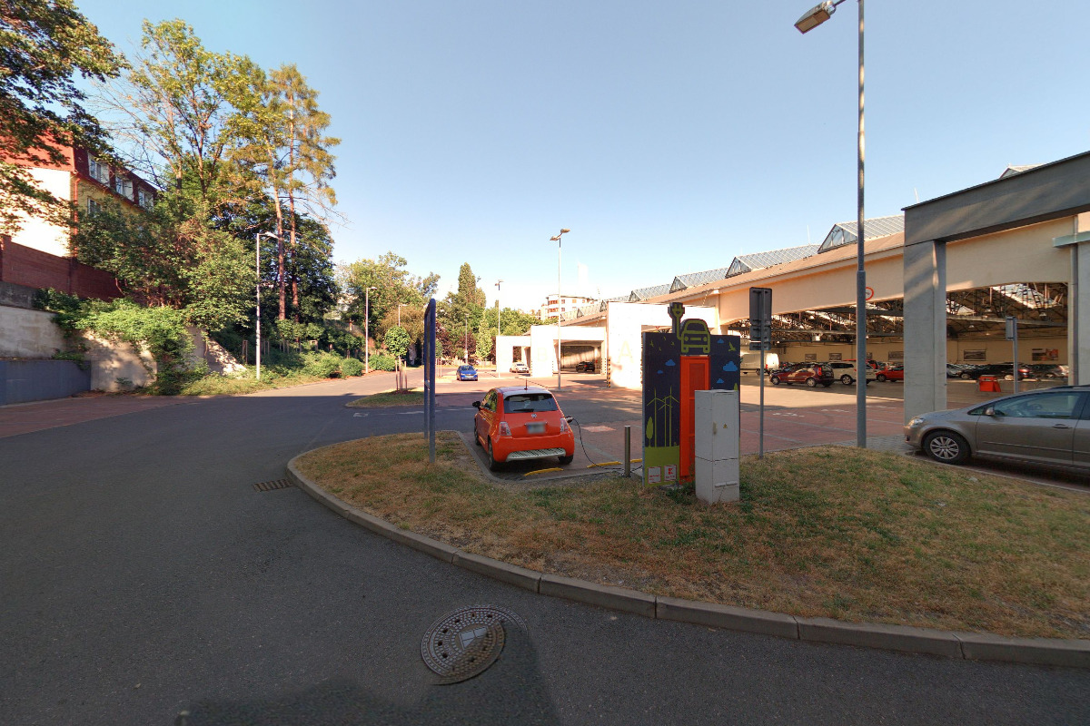 Nabíjecí stanice ČEZ