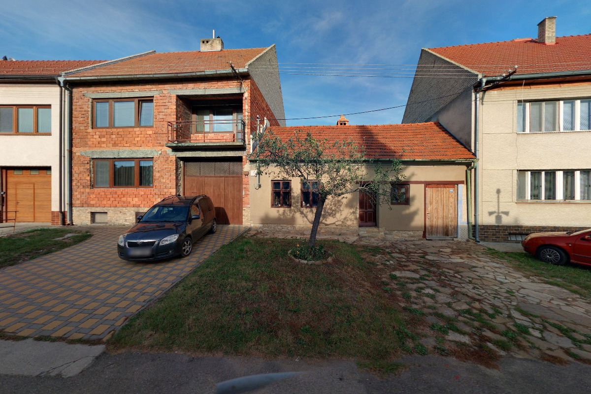 Divadlo oProti z. s.