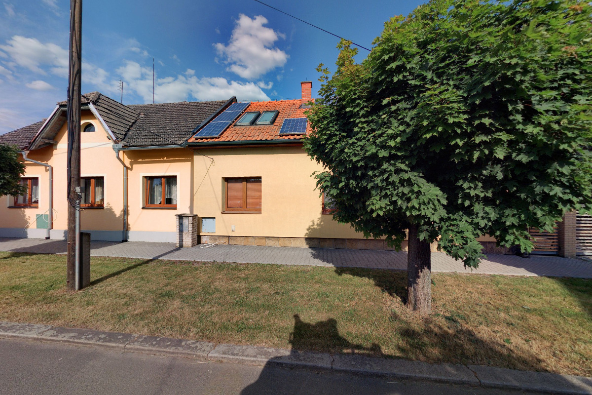 Mochov - místo pro život, z.s.