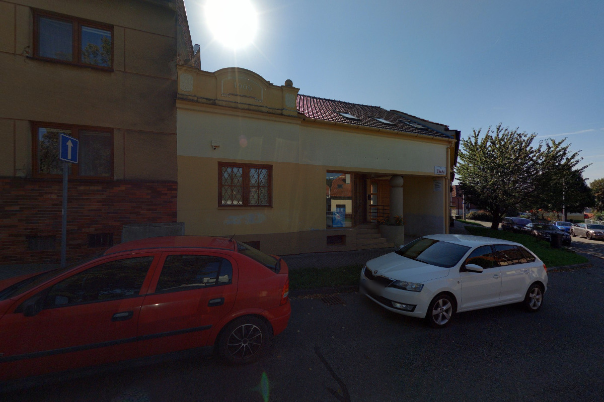 Manific -  Lenka Němcová