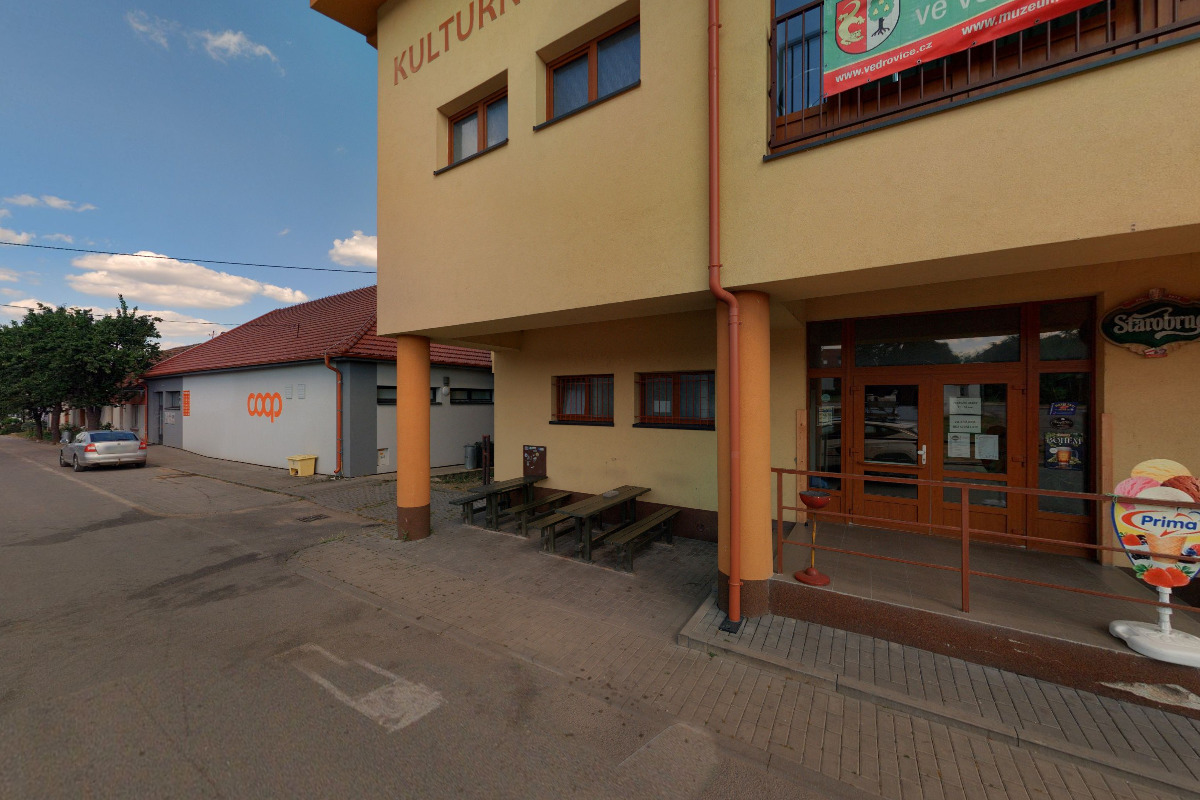 Římskokatolická farnost Vedrovice