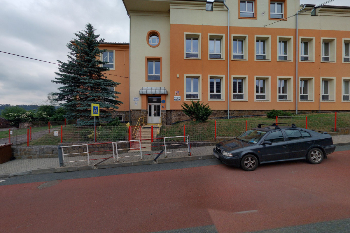 Obecní knihovna Nemojany foto 2