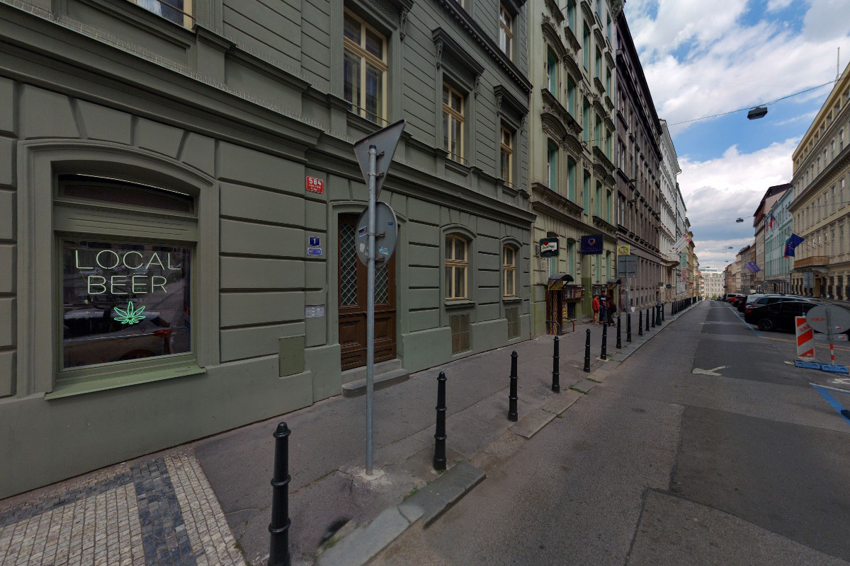 Bright, Spacious Apartment