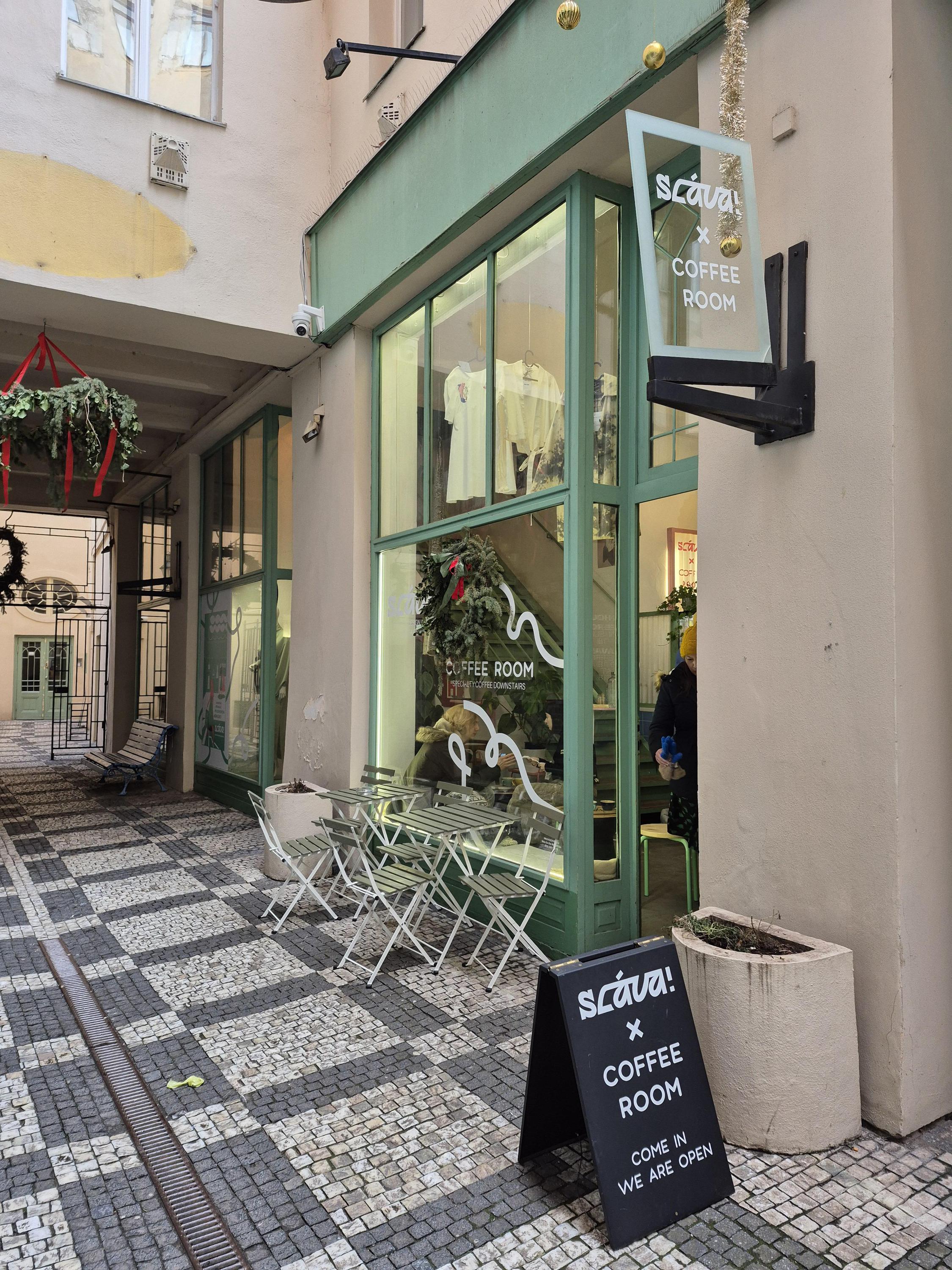 Coffee room x Sláva foto 2