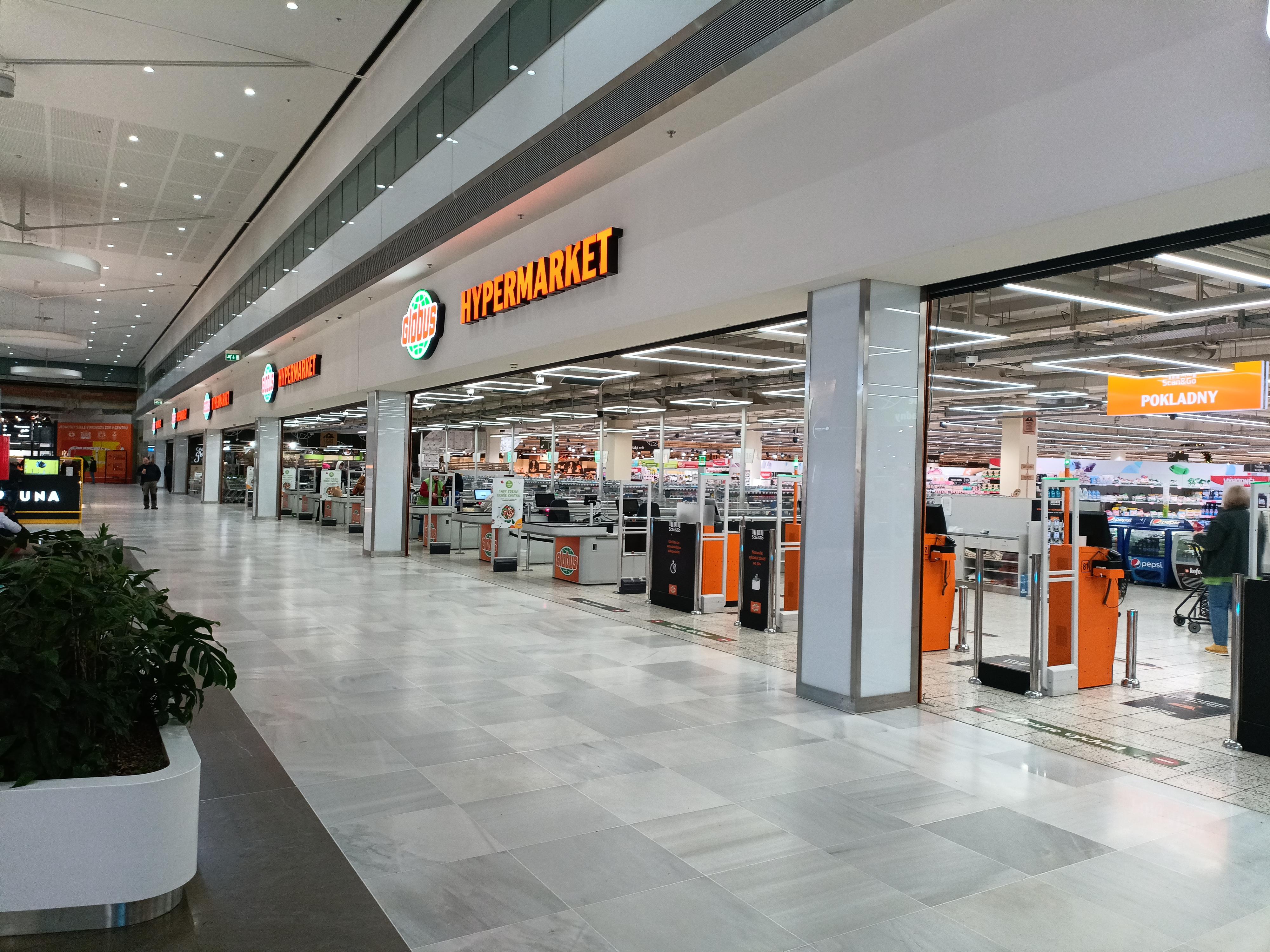 Globus Hypermarket foto 3