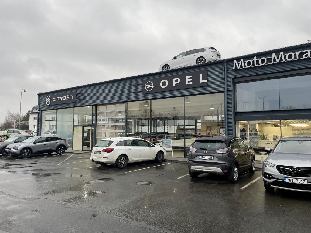 MOTO MORAVA s.r.o. - automobily OPEL foto 2