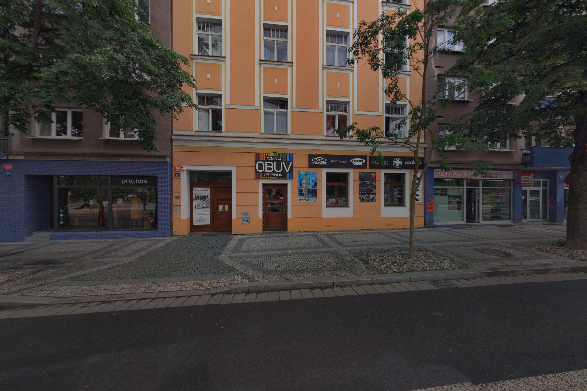 Hotel LEON