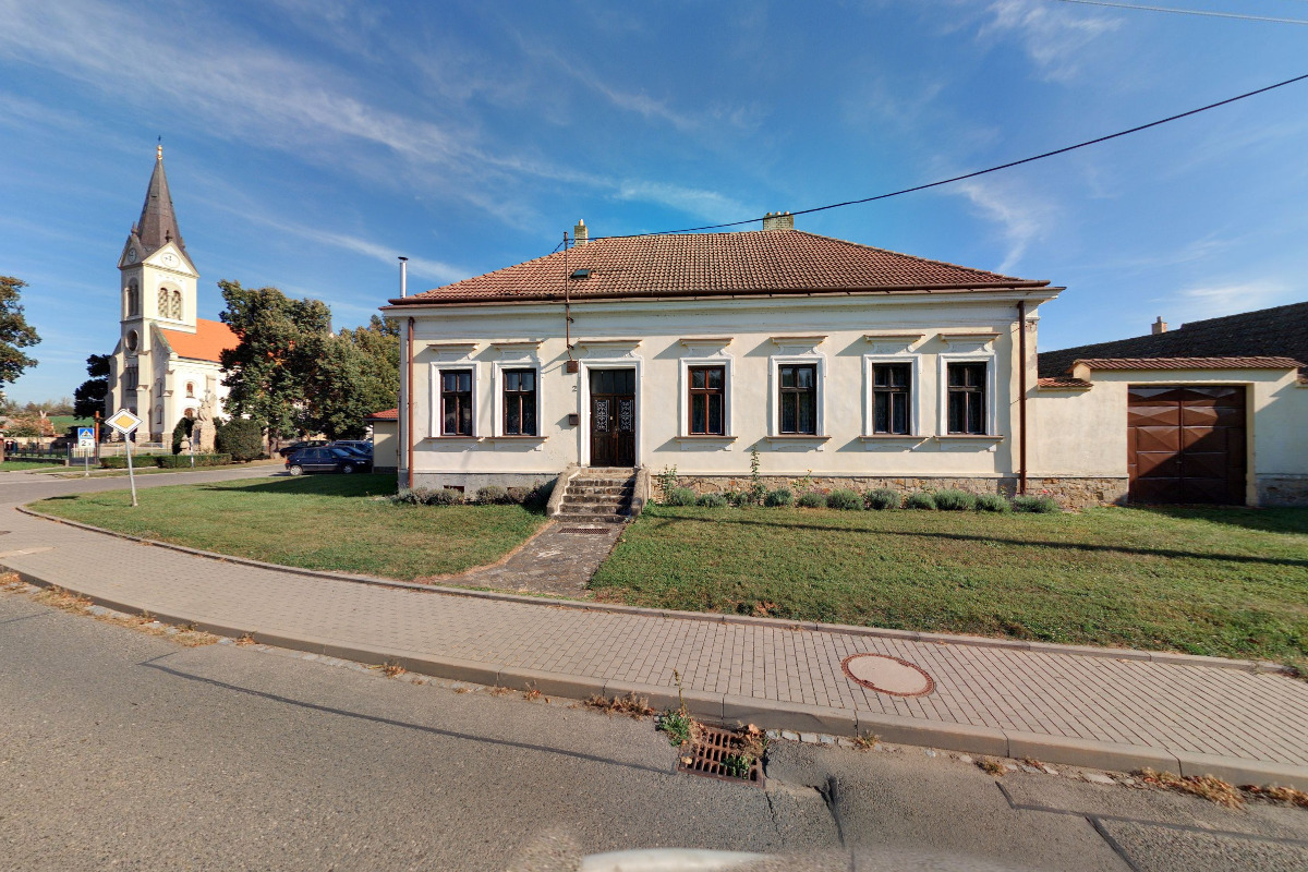 Římskokatolická farnost Radějov foto 2