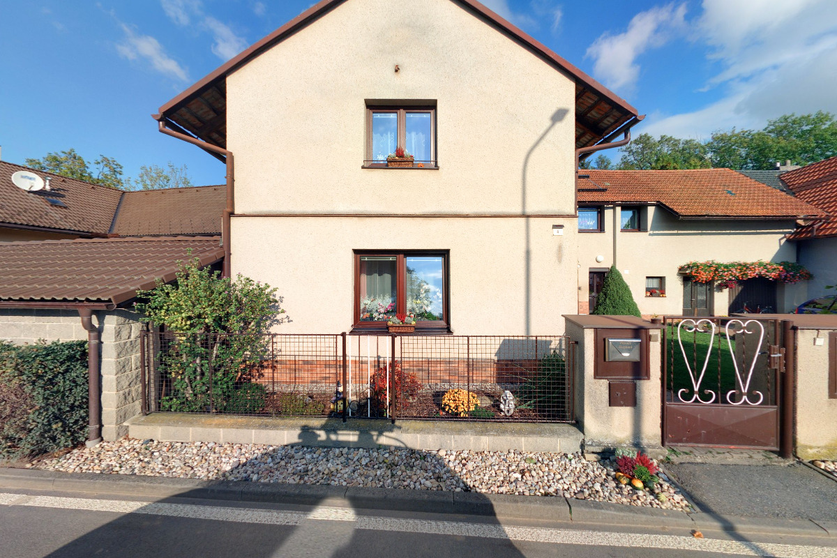 Jezdecký klub HIPPOS Lozice, z. s. foto 1