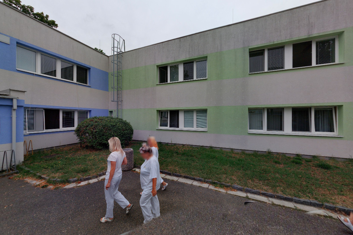 Oddělení klinické mikrobiologie - Pardubická nemocnice