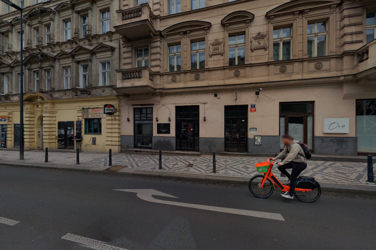 Laura - Carmen Kouřil - Hairdresser