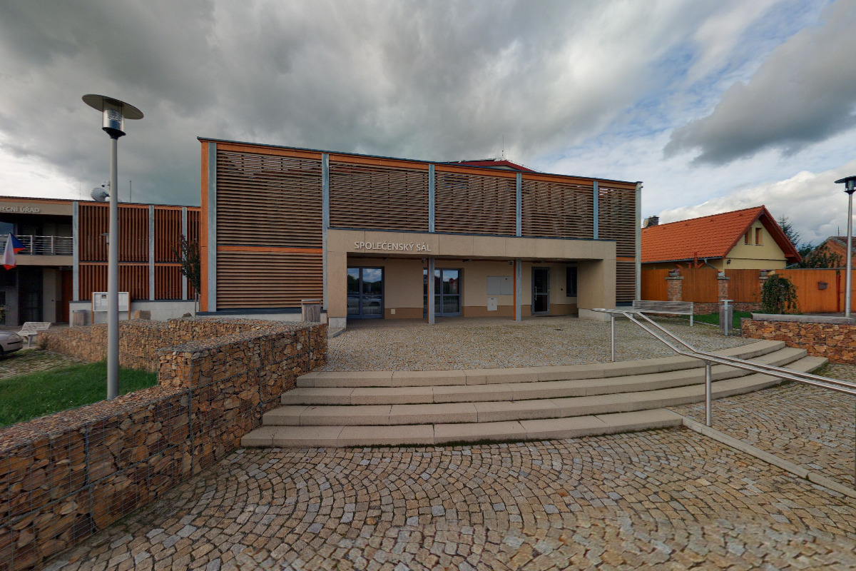 Chrást - obecní úřad