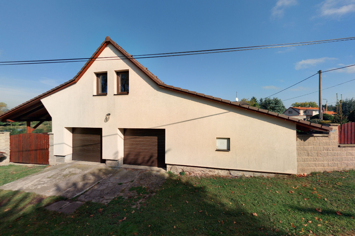 PETR HANDL - ELEKTROMATERIÁL