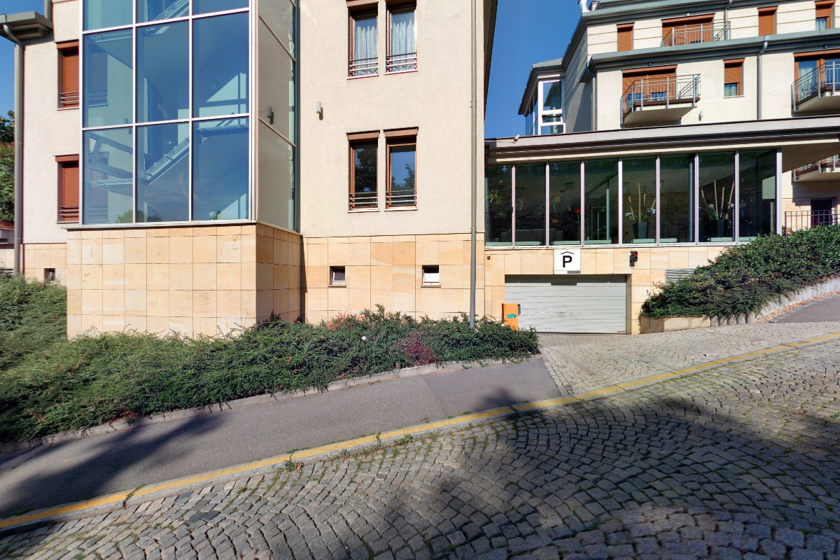 Rezidence Vyšehrad - nabíjecí stanice