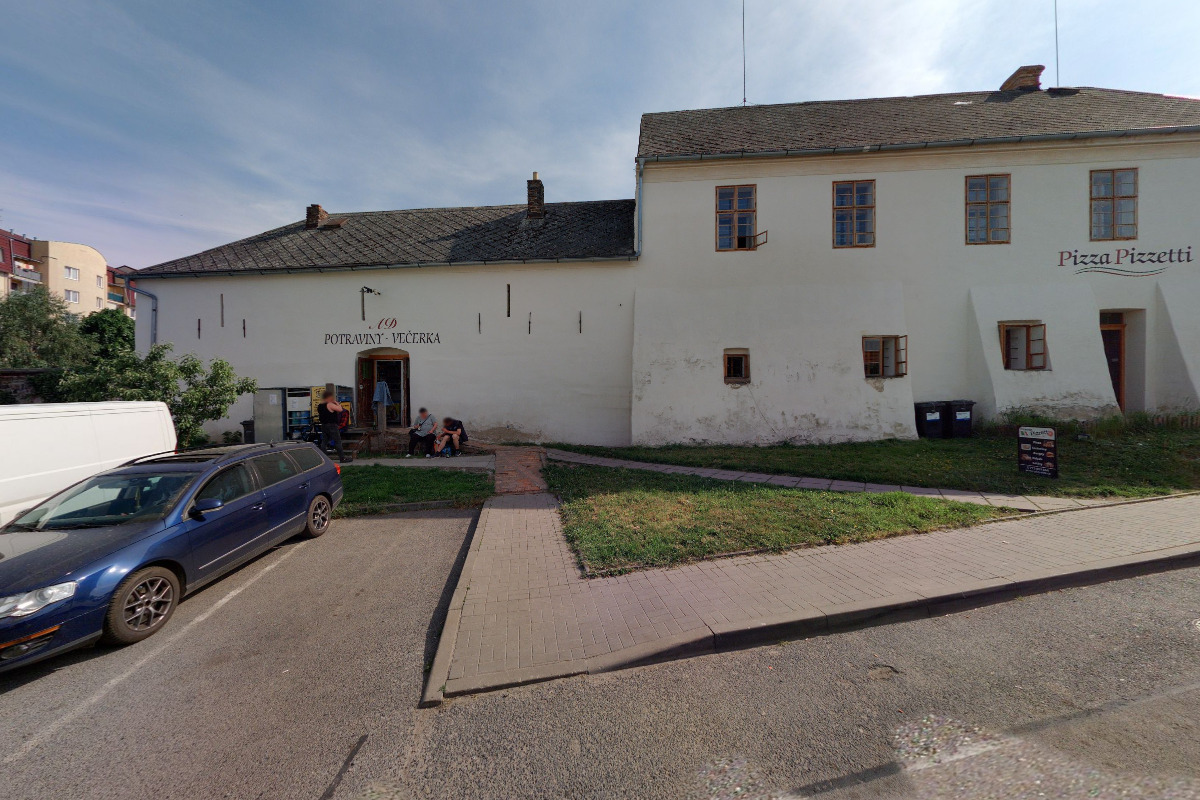 Potraviny - Večerka  Dolní náměstí