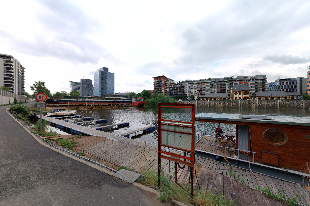 Ubytování Houseboat Bonanza
