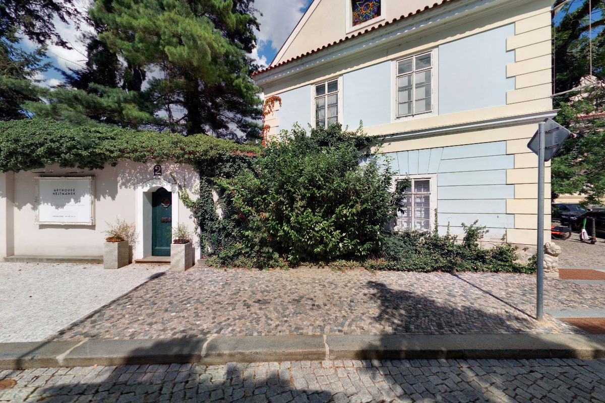 ARTHOUSE HEJTMÁNEK galerie a aukční dům, s.r.o. foto 5