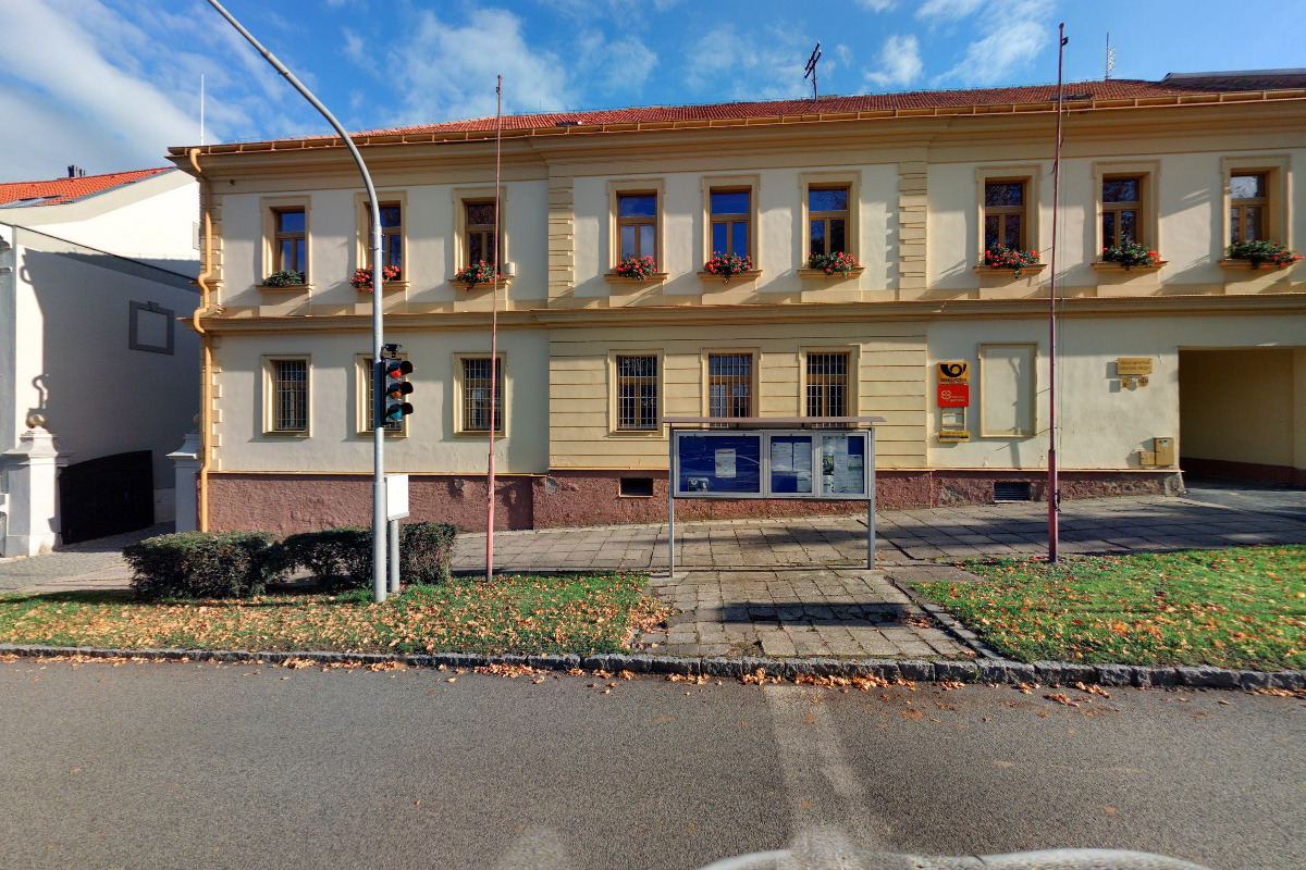 Červené Pečky - úřad městyse