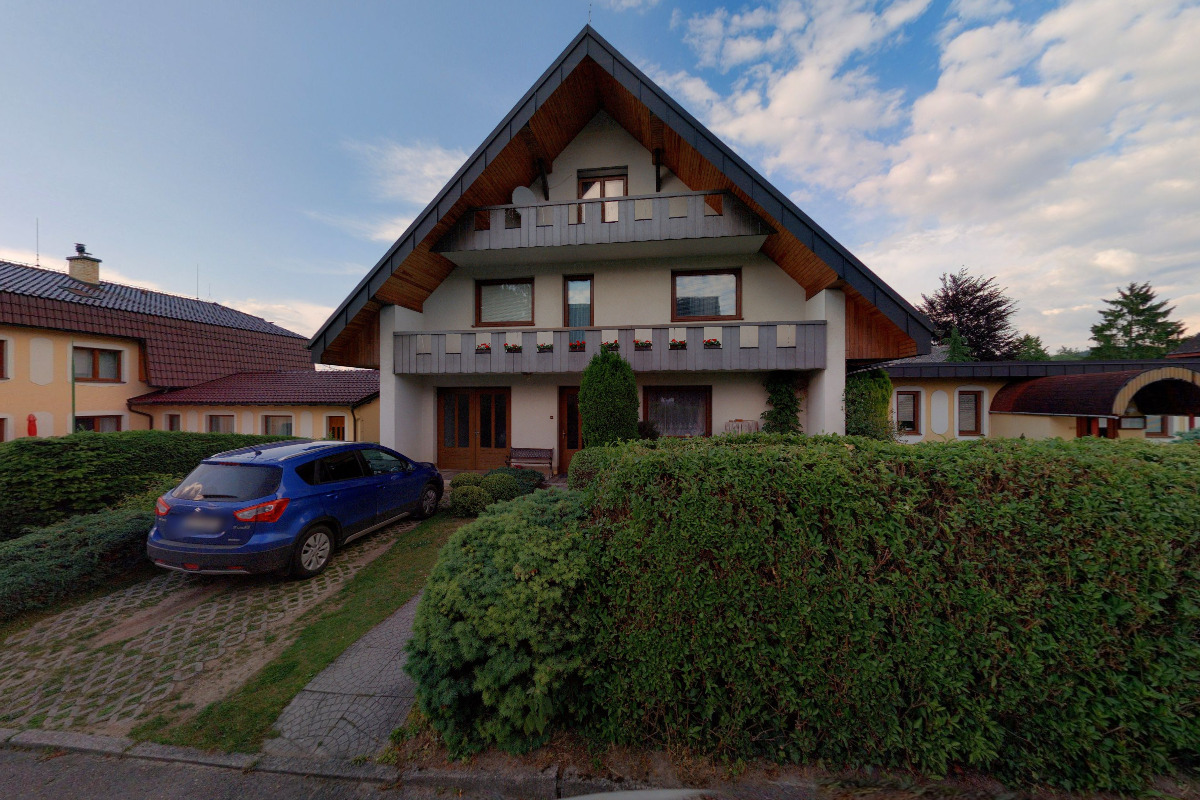 MUDr. Lenka Vlasatá