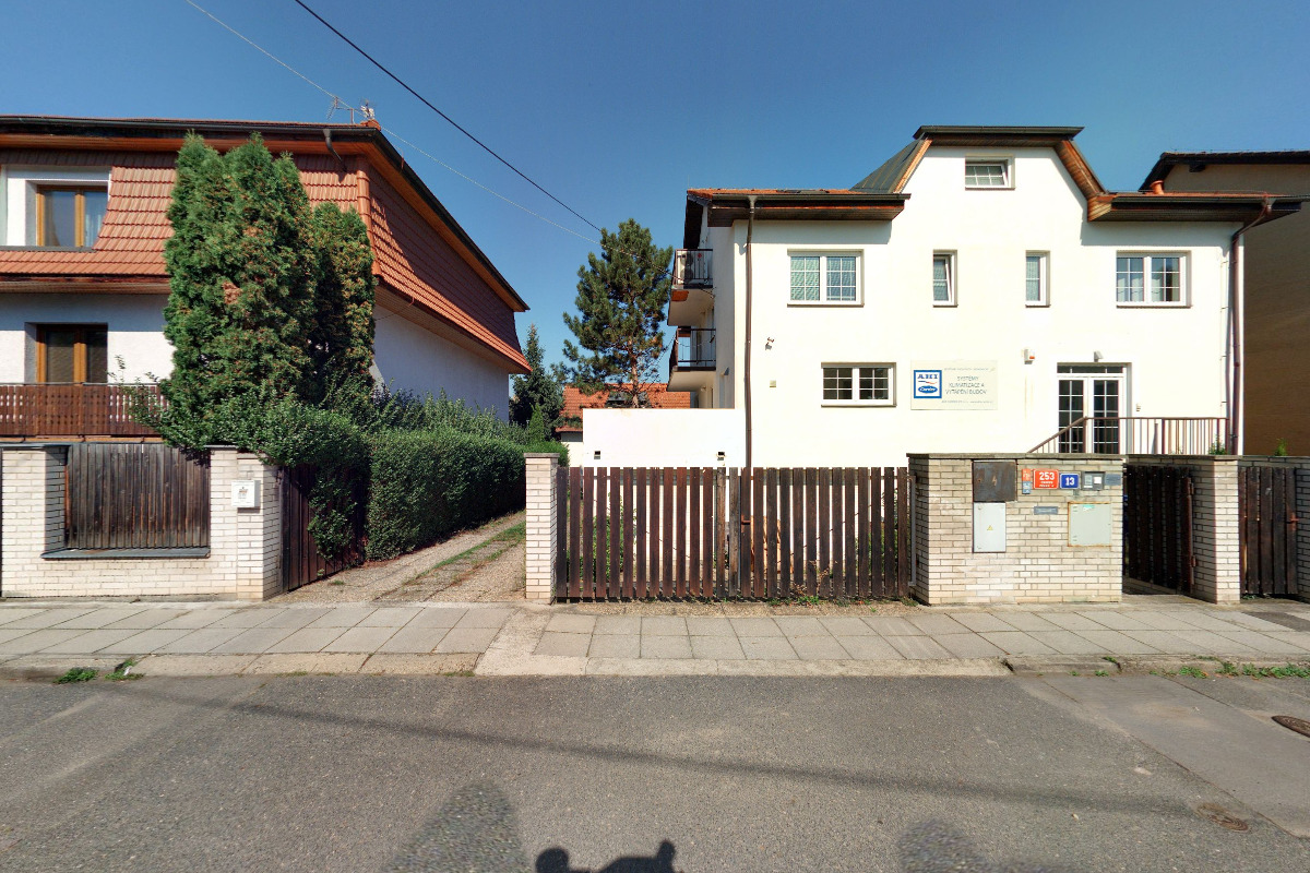 AHI CARRIER CZ, s.r.o.