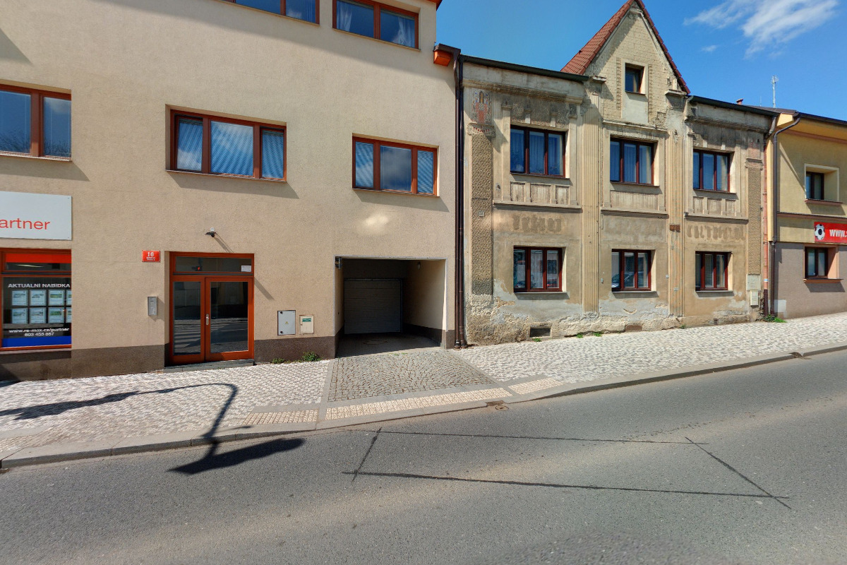 Realitní makléřka Květa Tučková foto 2