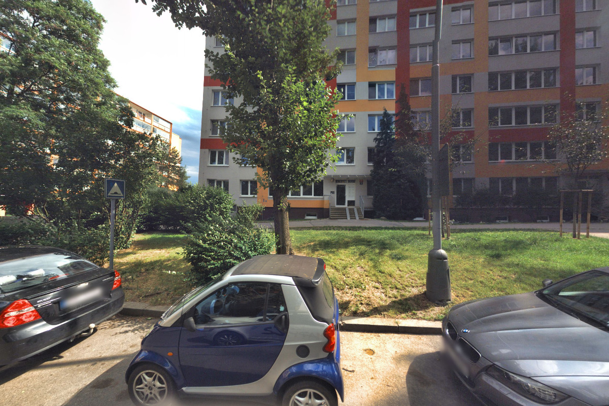 Síma peče sladkosti