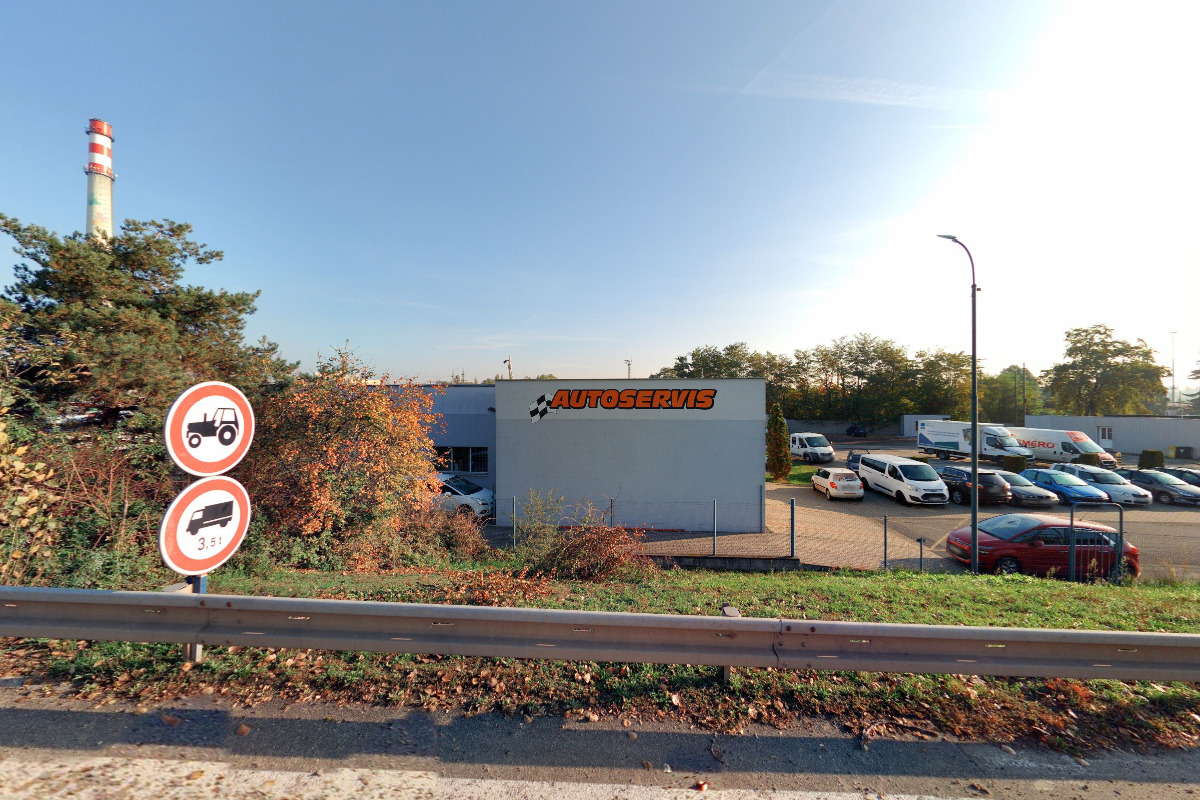 ÚAMK - AMK VETERAN CAR CLUB KOLÍN foto 2