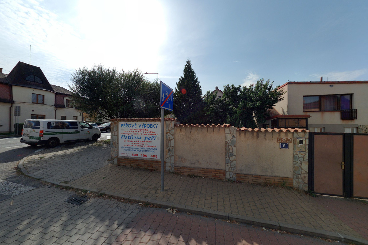 Lease Service, s.r.o.