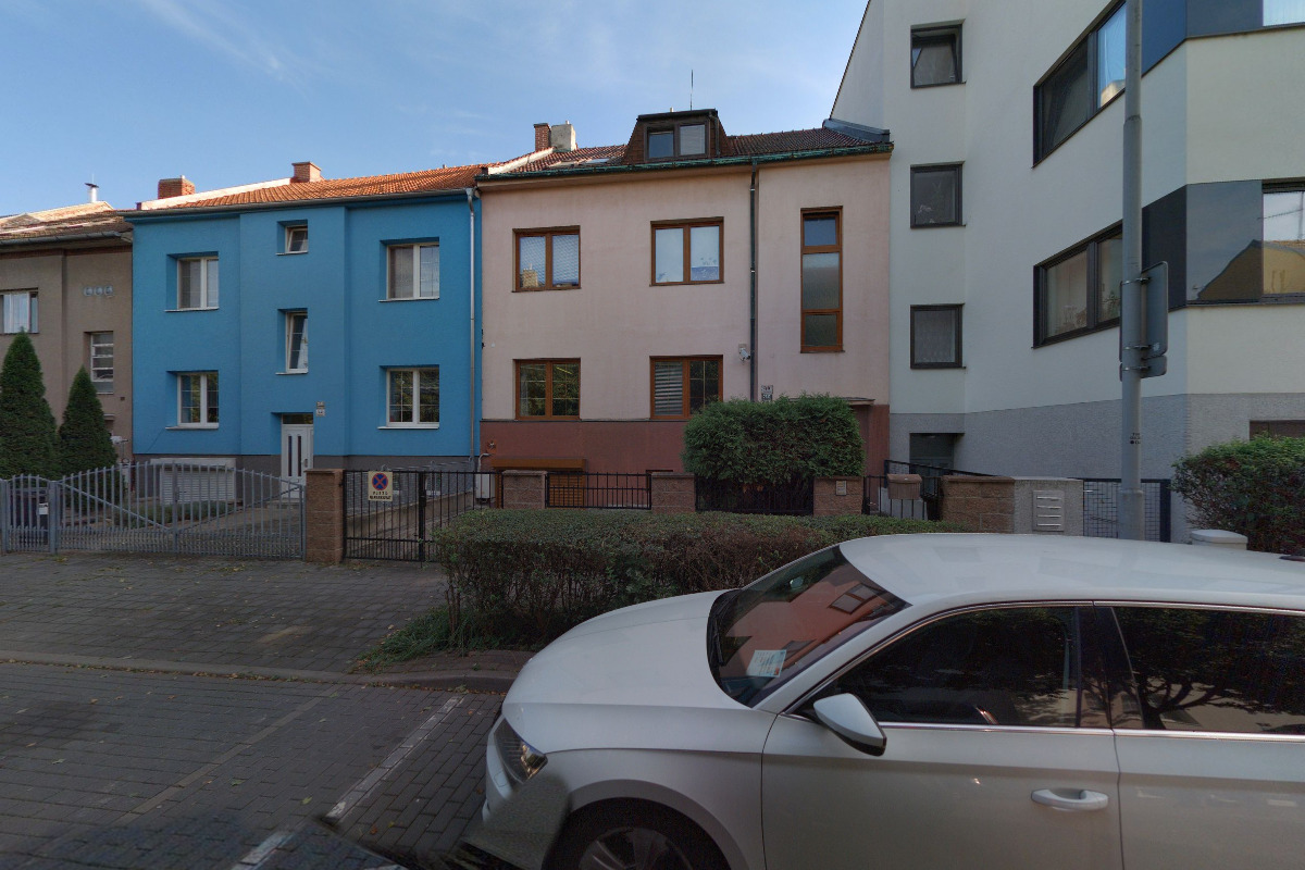 BENEFIT plus CZ, s.r.o.