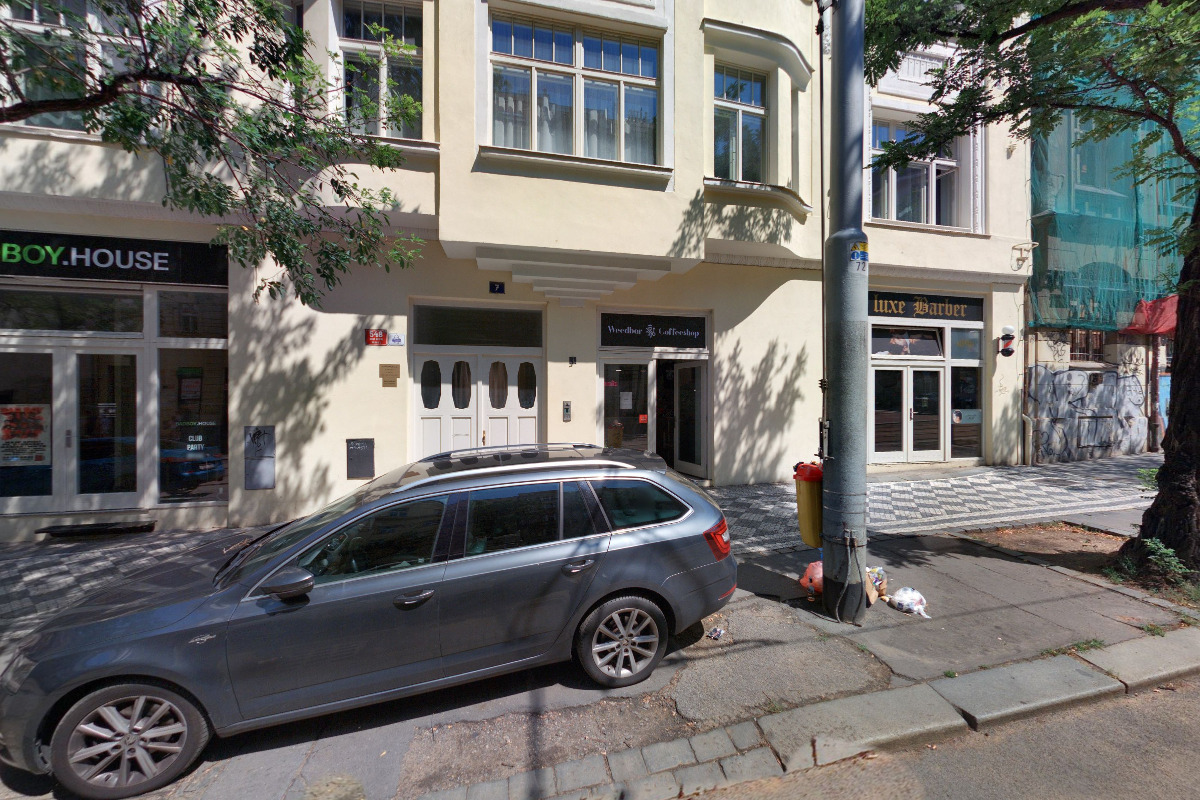 Your Bob - hodinový manžel