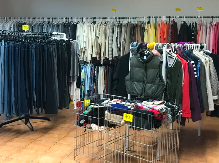 Sekáč na náměstí (second hand) foto 4