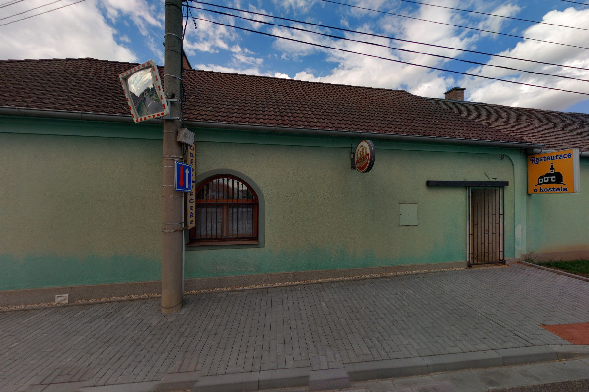 Restaurace U kostela foto 4