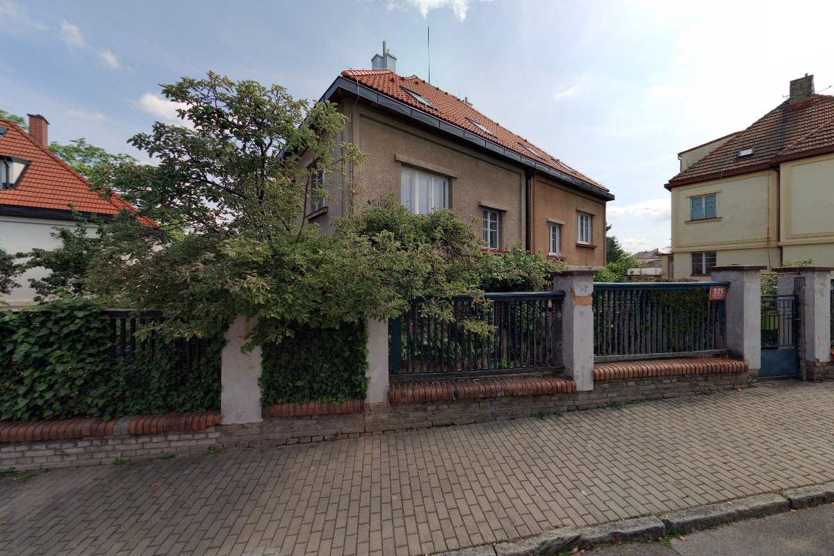 Mgr. Daniel Tkadlčík