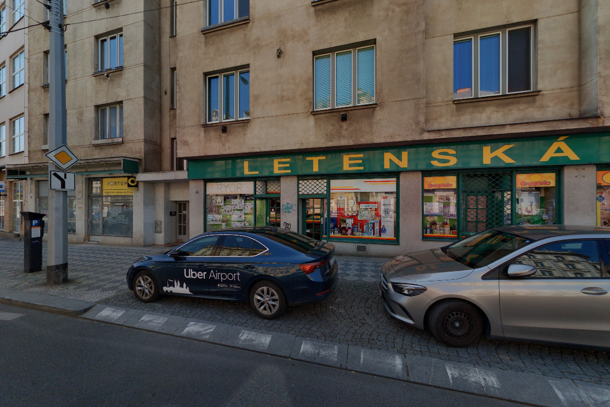 BARVY A LAKY DROGERIE foto 6