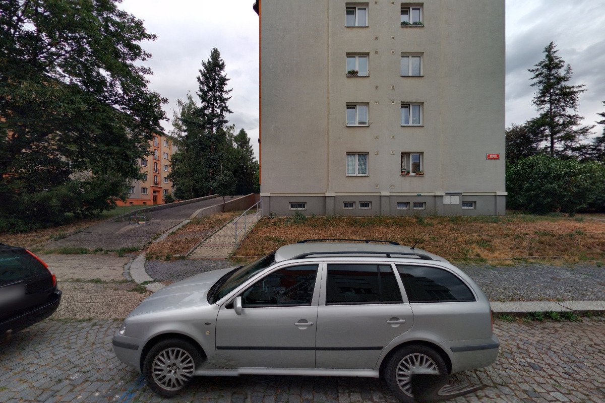 Společenství vlastníků Sečská 27/1855 foto 1