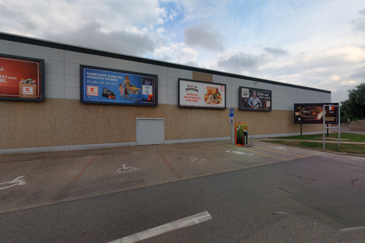 Nabíjecí stanice ČEZ