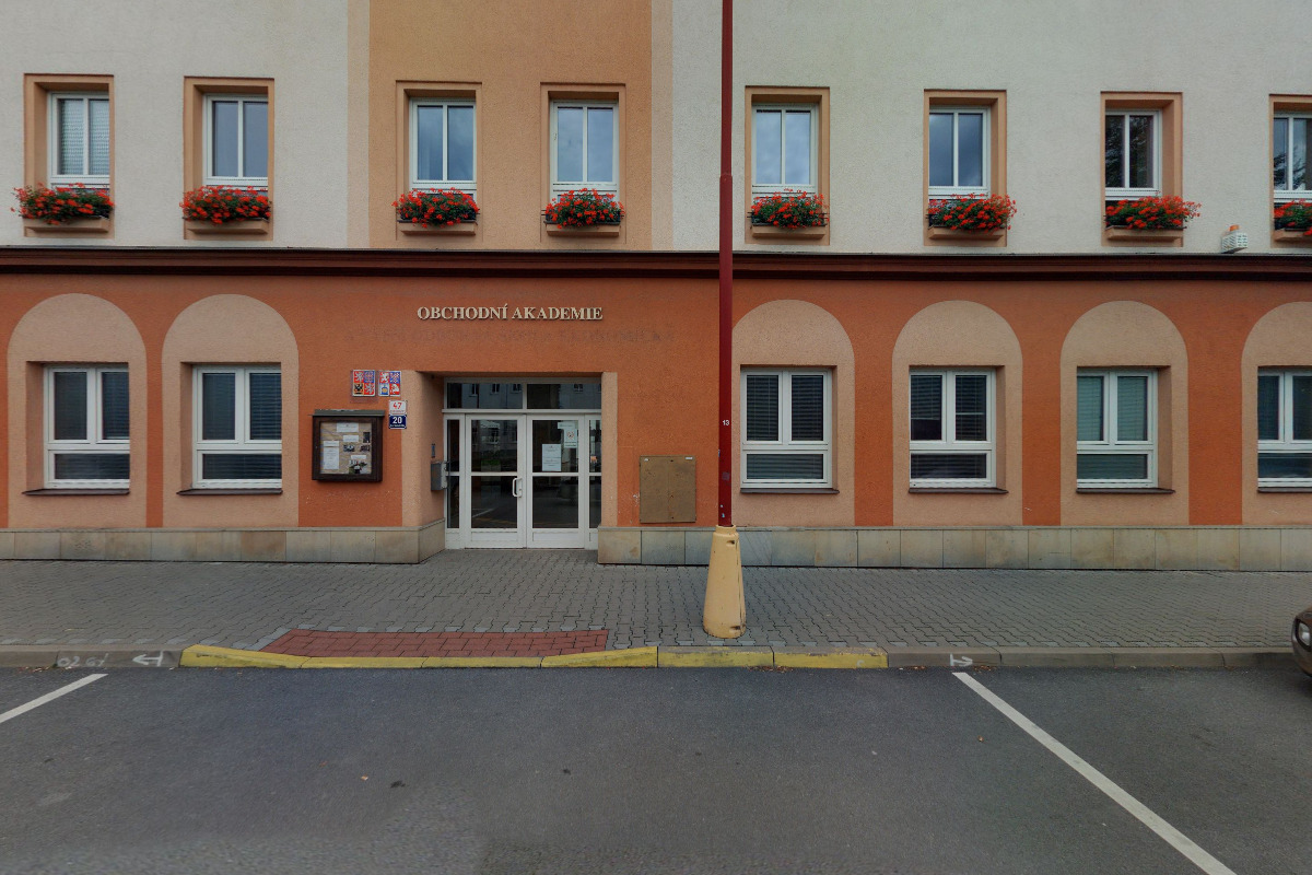 Gymnázium, obchodní akademie a jazyková škola s právem státní jazykové zkoušky Svitavy foto 3