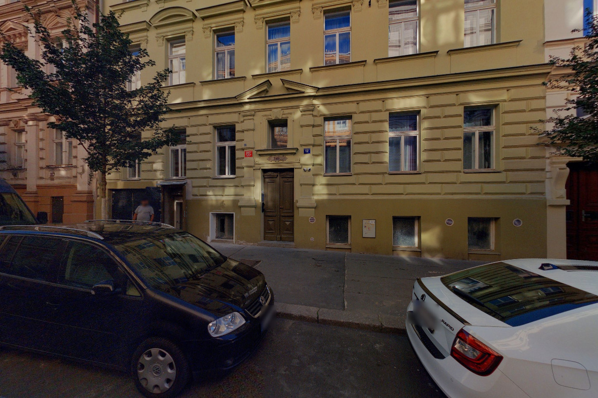 Nomadic women s.r.o.