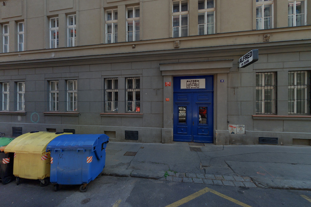 Divadlo Alfred ve dvoře foto 2