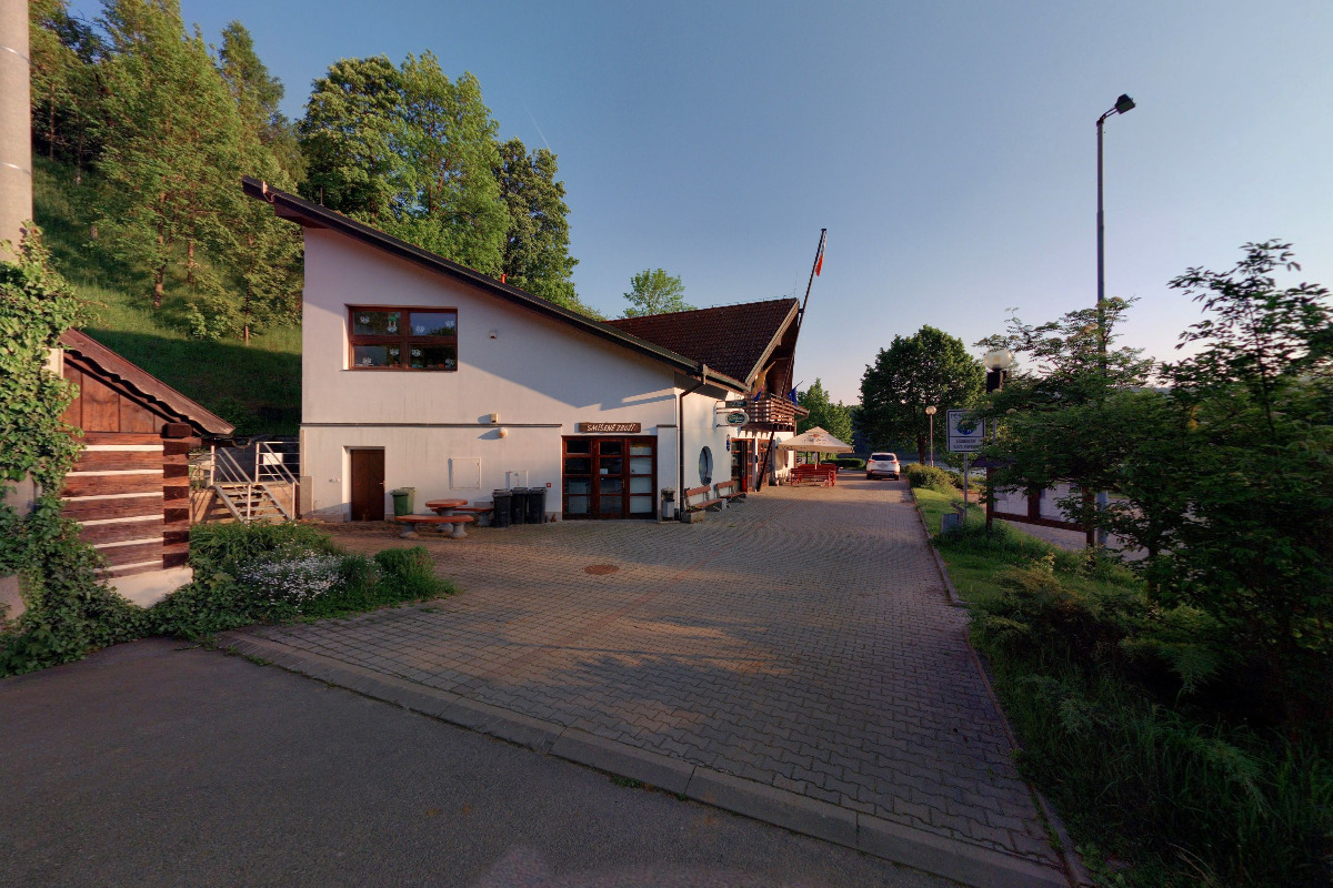 Lazinov - obecní úřad foto 2