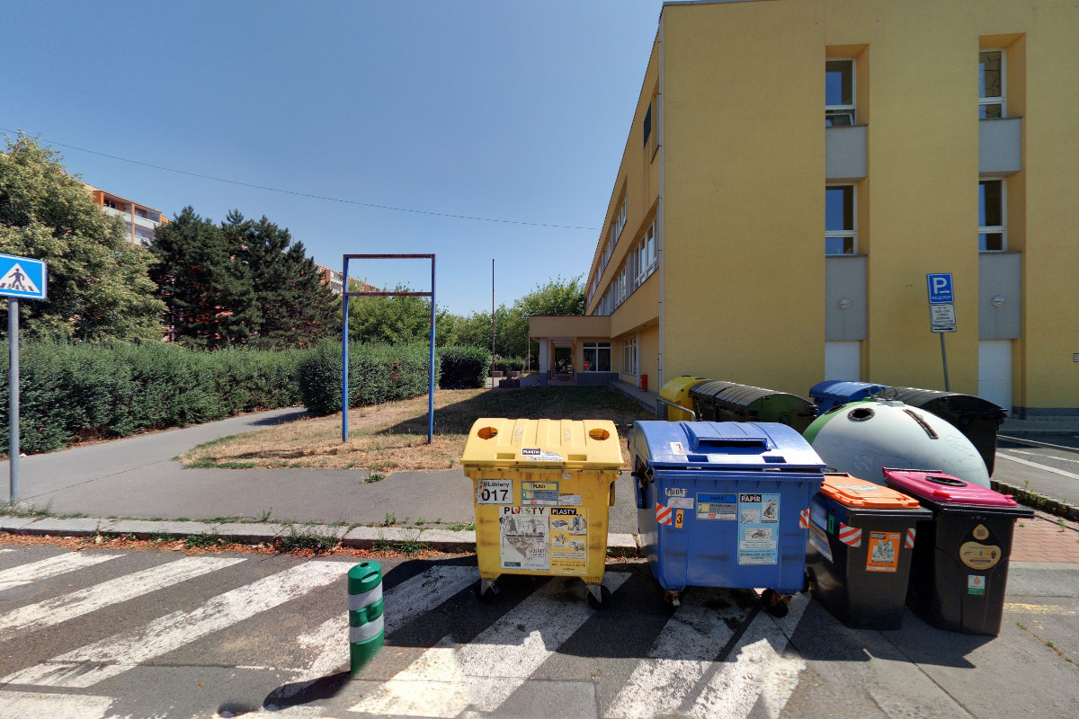 HLADÍK DANCE CENTER