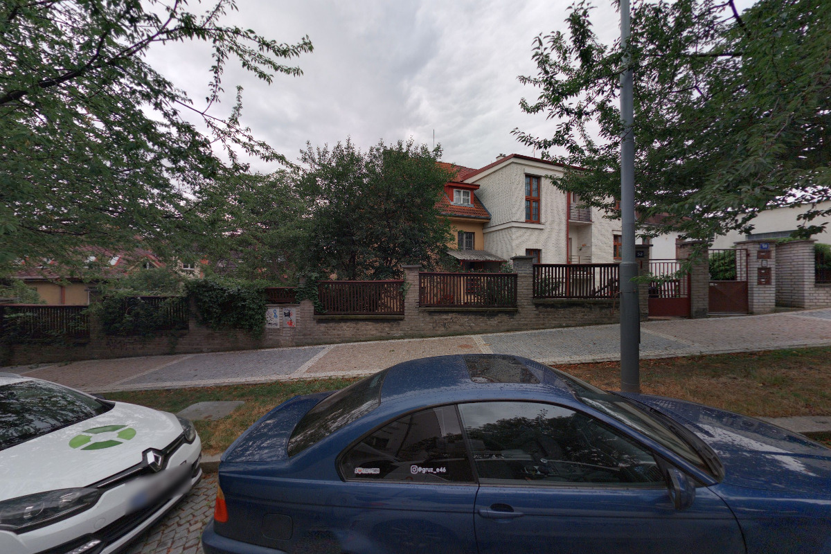 The garden in the city foto 1