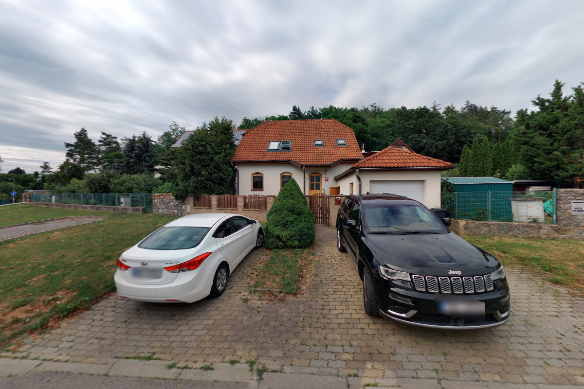 Ivo Odehnal - prodej nevýherních automatů foto 1