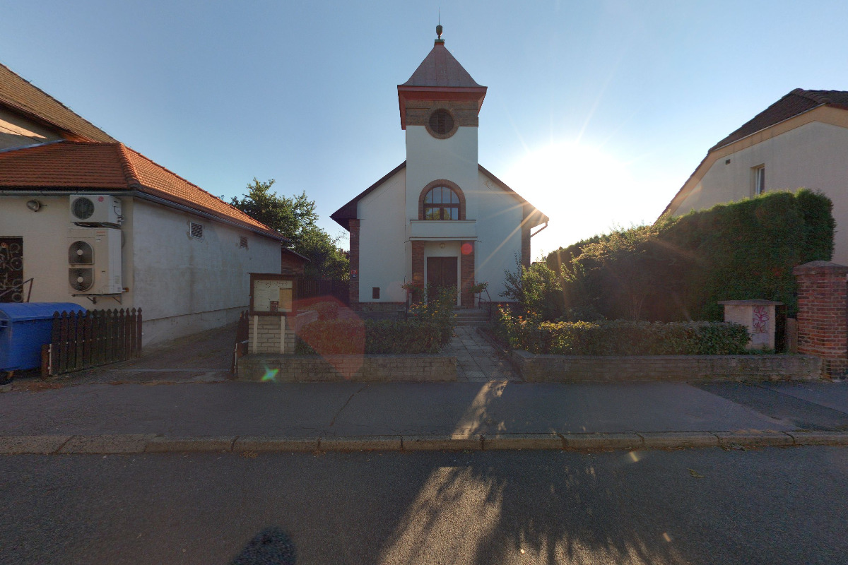 Farní sbor Českobratrské církve evangelické v Praze 10 - Uhříněves foto 2