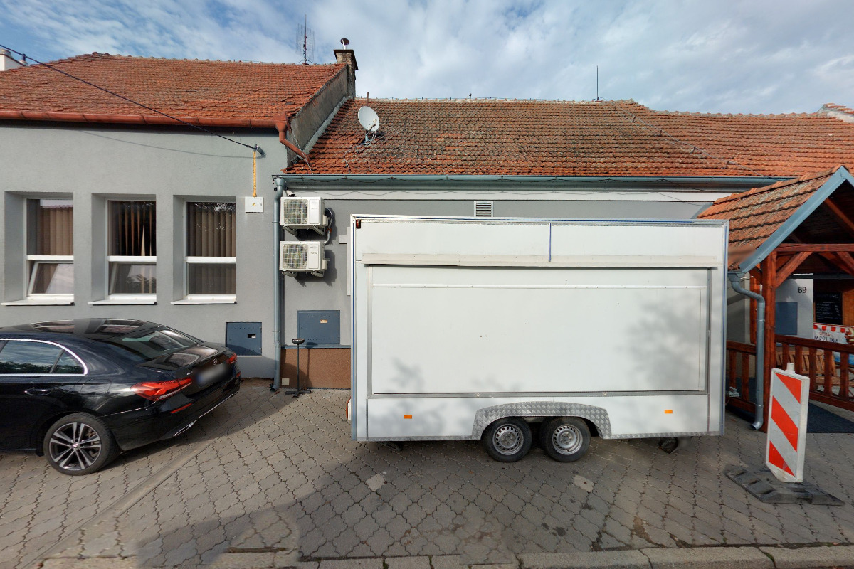 Pivnice Strachotínská Bouda