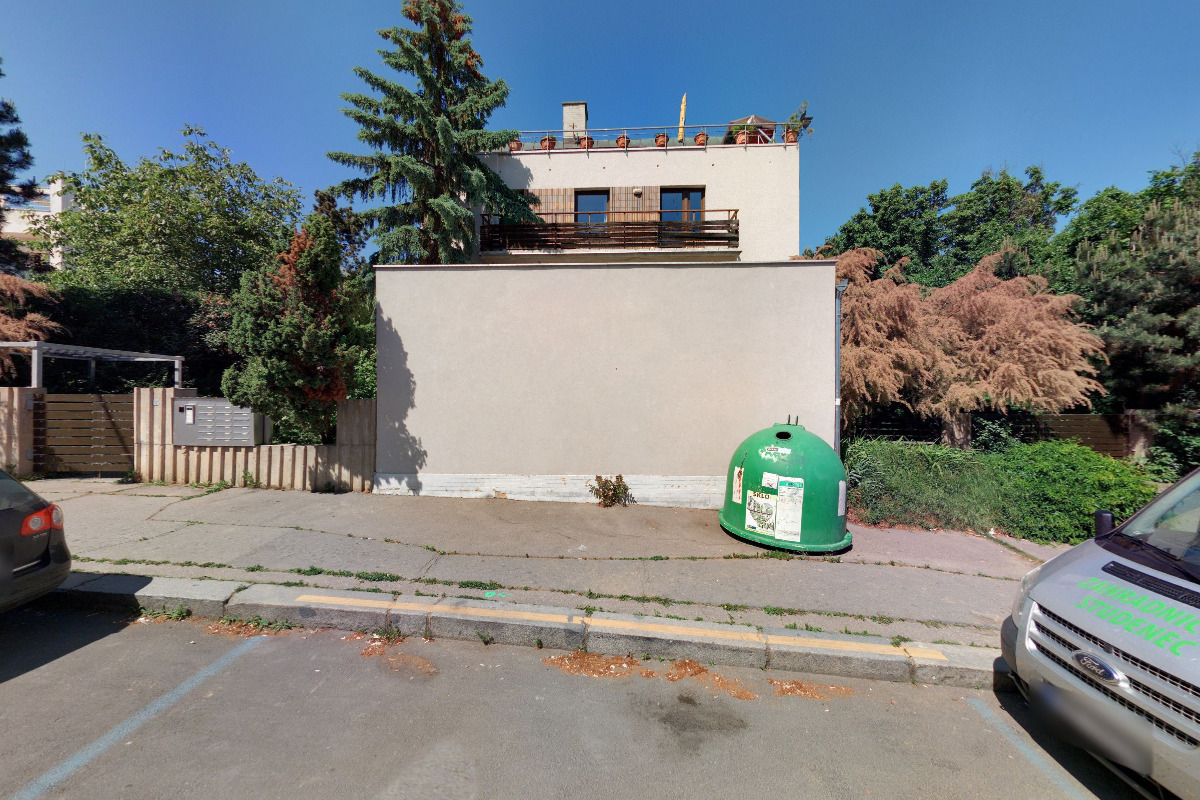 Motherboard - Consulting for Management and Business Excellence, s.r.o.