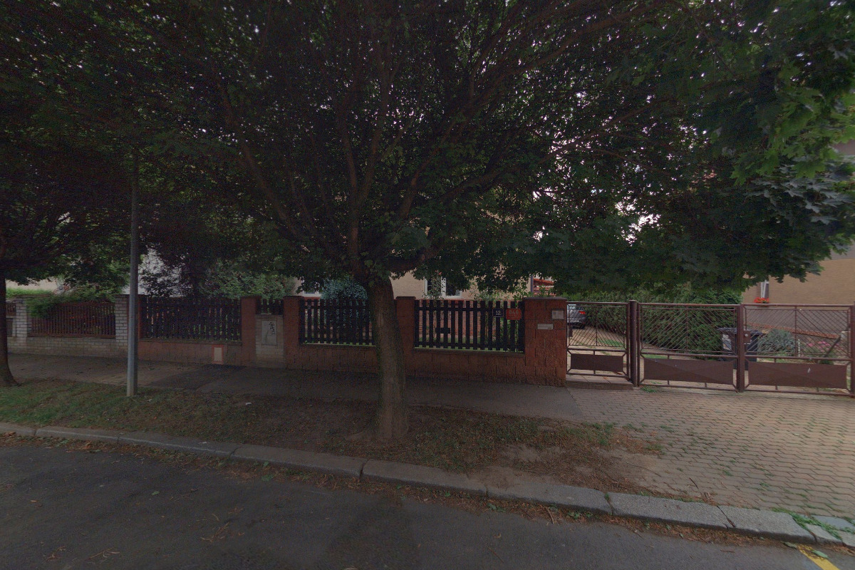 POLYTECH implantáty